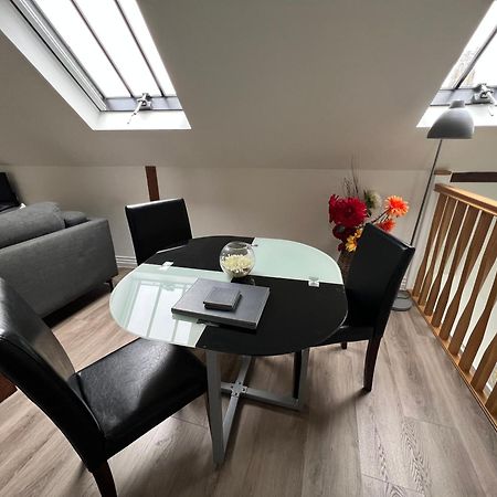 Glastonbury Secret Retreat - 1 Bd Split-Level Apt, Sleeps 3 외부 사진