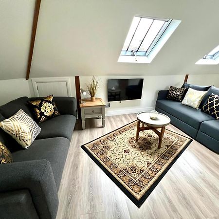 Glastonbury Secret Retreat - 1 Bd Split-Level Apt, Sleeps 3 외부 사진