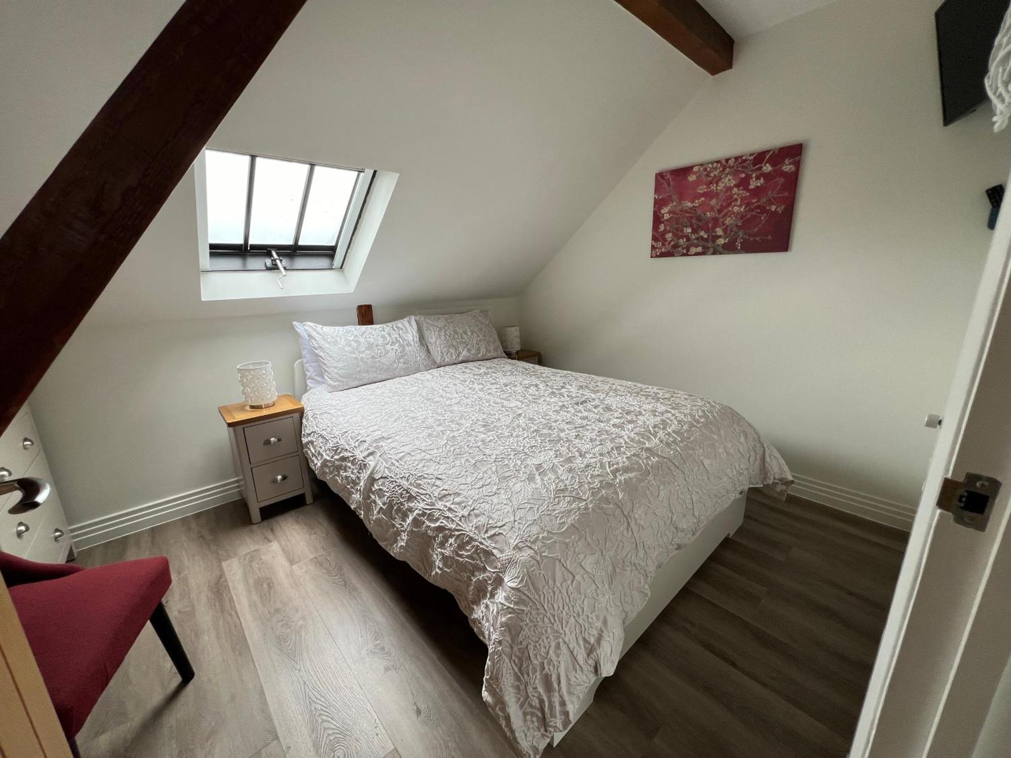 Glastonbury Secret Retreat - 1 Bd Split-Level Apt, Sleeps 3 외부 사진