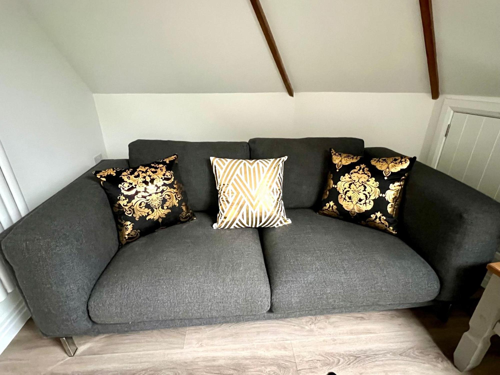 Glastonbury Secret Retreat - 1 Bd Split-Level Apt, Sleeps 3 외부 사진